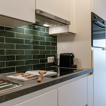 Apartment Huswell - With Sea View In *